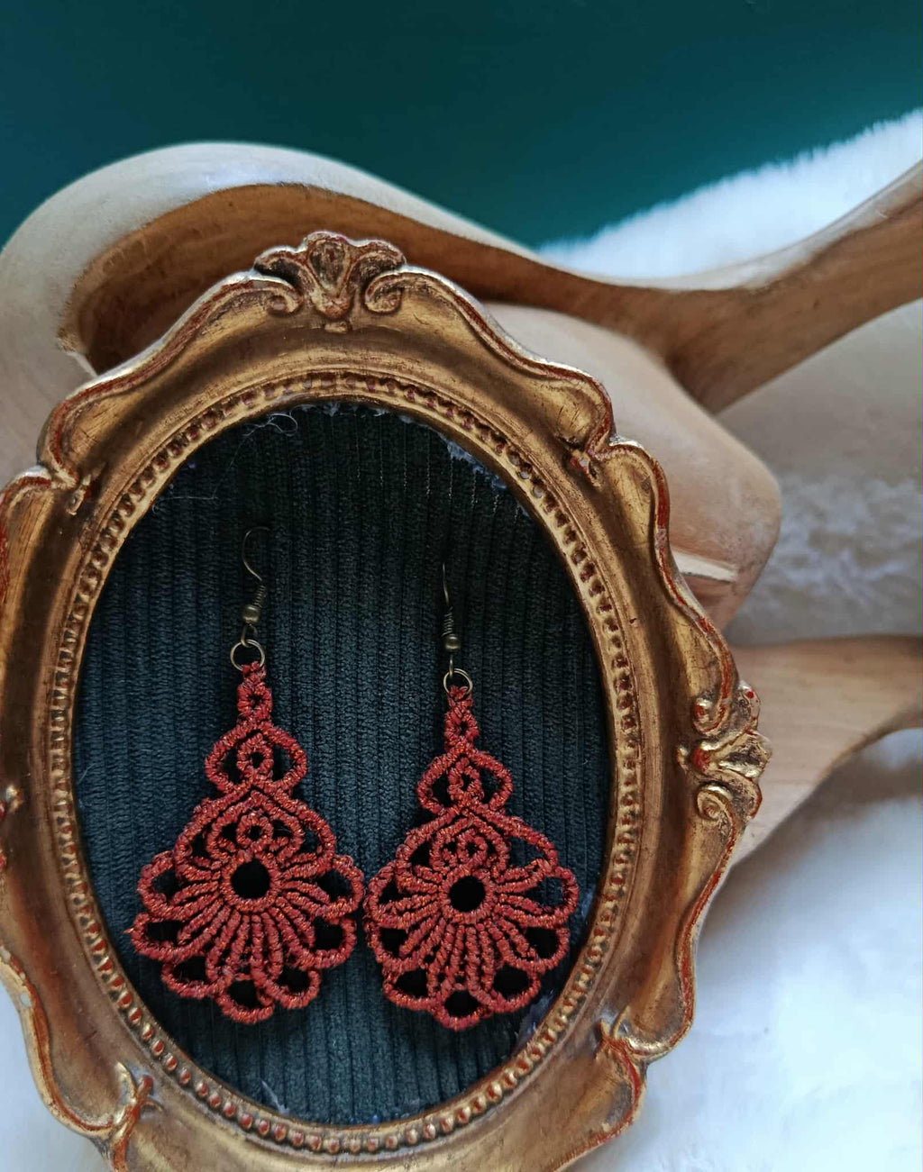 Boucles d’oreilles florales en fil cuivré pailleté | Bijou artisanal bohème chic fait main